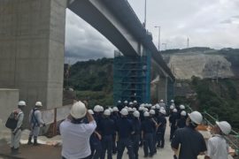 企業見学